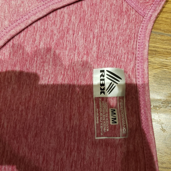 Adidas and Reebok bundle Medium 3/$10❤ - Picture 7 of 8